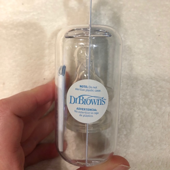 Dr. Browns 3m+ Level 2 Silicone Nipples - Picture 3 of 5